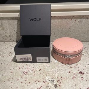WOLF Rose Quartz leather jewelry case.